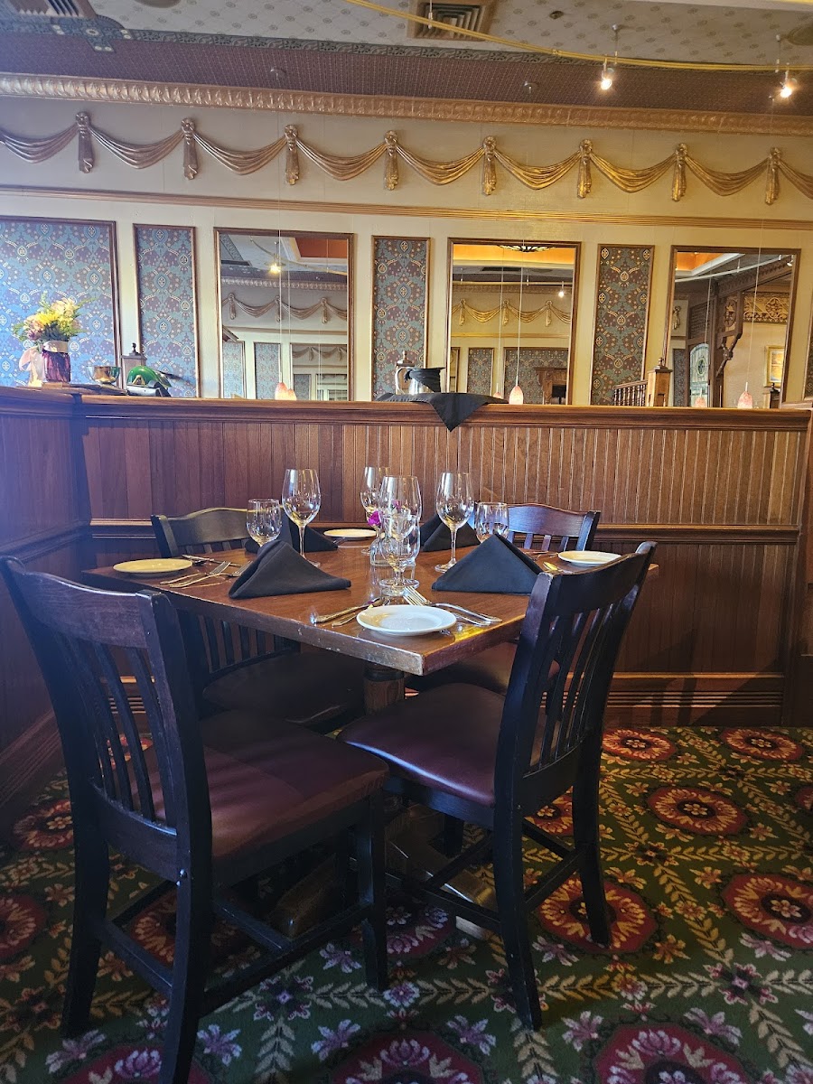 Mahogany Grille Photos 2